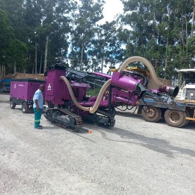 Equipo de perforación de agujeros de perforación de gran rotación de torque máquina de perforación de roca dura DTH