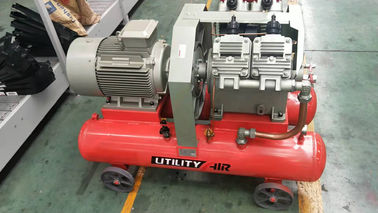 Compresor de aire accionado por el motor diesel silencioso rojo de la perforación del compresor de aire 0.5mpa