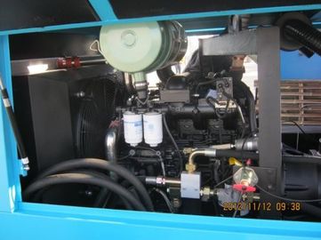 Compresor diesel de alta presión del tornillo con la presión de funcionamiento de la barra de las ruedas 25